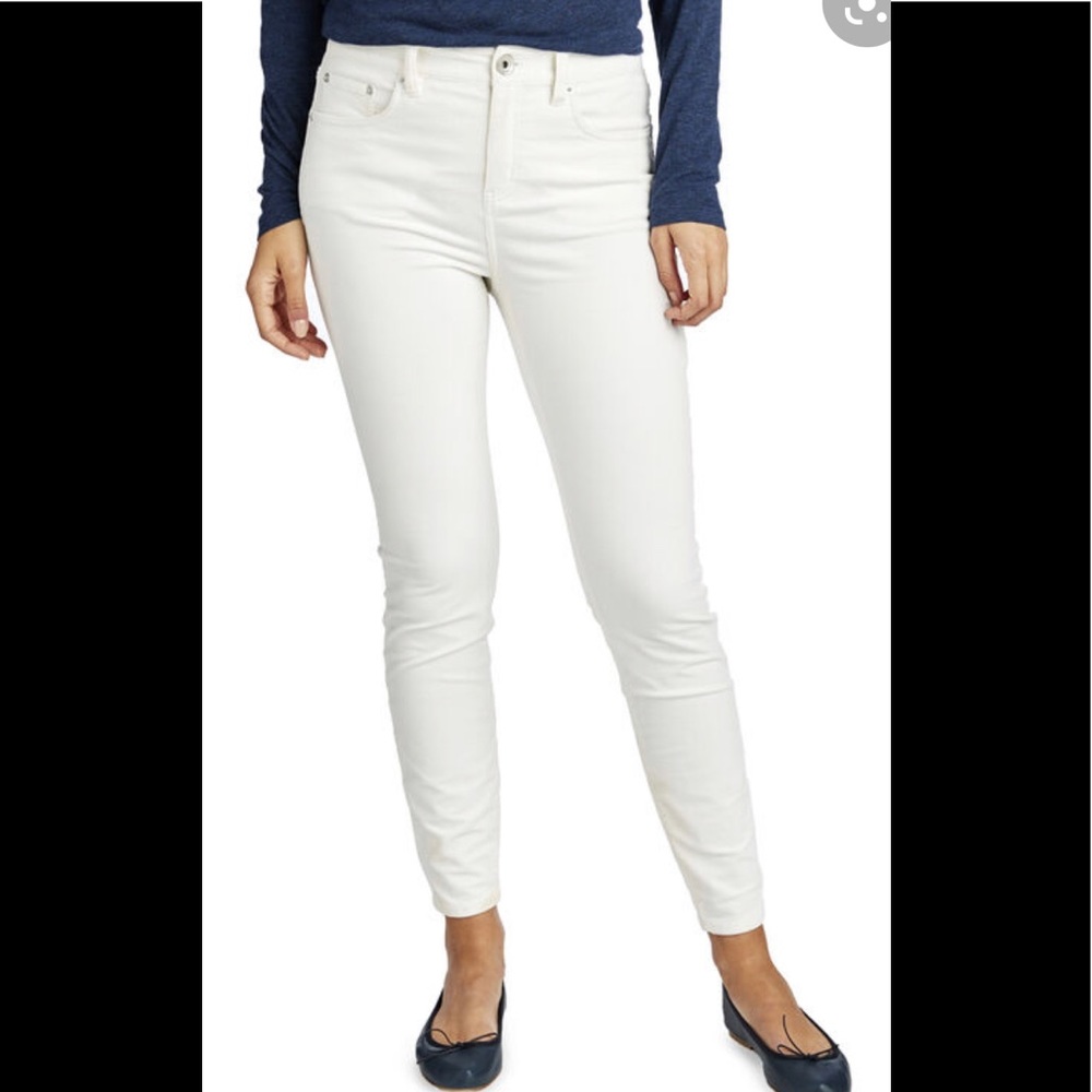 Vineyard vines winter white corduroys